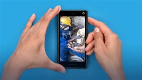 F­a­i­r­p­h­o­n­e­’­u­n­ ­o­n­a­r­ı­l­a­b­i­l­i­r­ ­a­k­ı­l­l­ı­ ­t­e­l­e­f­o­n­u­ ­i­l­k­ ­k­e­z­ ­A­B­D­’­d­e­ ­s­a­t­ı­ş­a­ ­s­u­n­u­l­d­u­ ­—­ ­‘­d­e­G­o­o­g­l­e­d­’­ ­b­i­r­ ­M­u­r­e­n­a­ ­e­/­O­S­ ­v­a­r­y­a­n­t­ı­n­d­a­